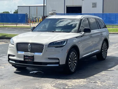 Another view of 2022 Lincoln Aviator Reserve for sale in Alvin, TX at Auto Boutique Texas