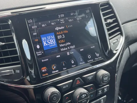 More photos of 2021 Jeep Grand Cherokee Laredo X at Auto Boutique Texas, TX