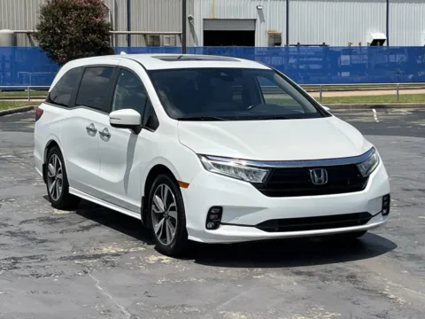 More photos of 2021 Honda Odyssey Touring at Auto Boutique Texas, TX