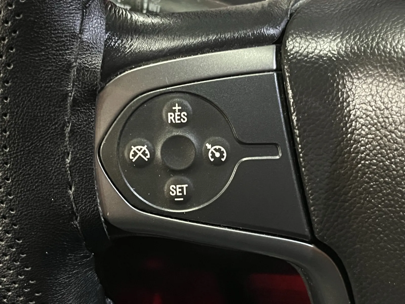 Chevrolet Silverado photo 16