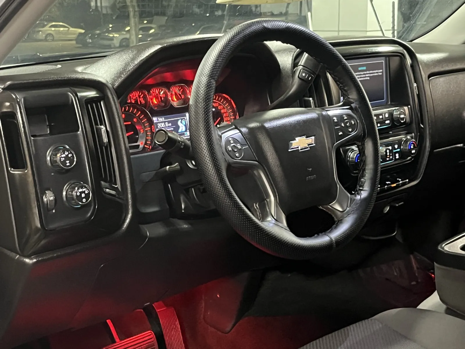 Chevrolet Silverado photo 12