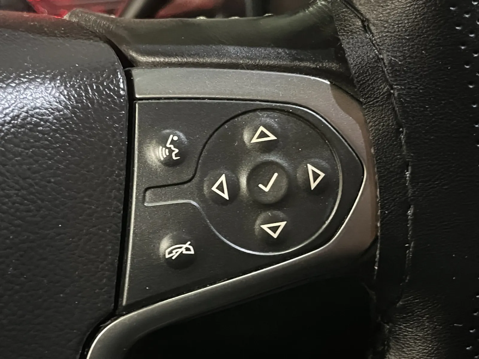 Chevrolet Silverado photo 17