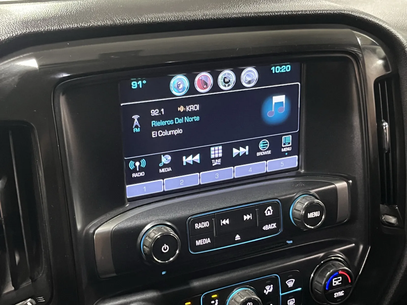 Chevrolet Silverado photo 6