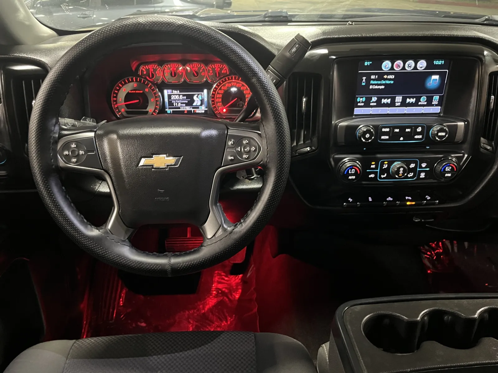 Chevrolet Silverado photo 14
