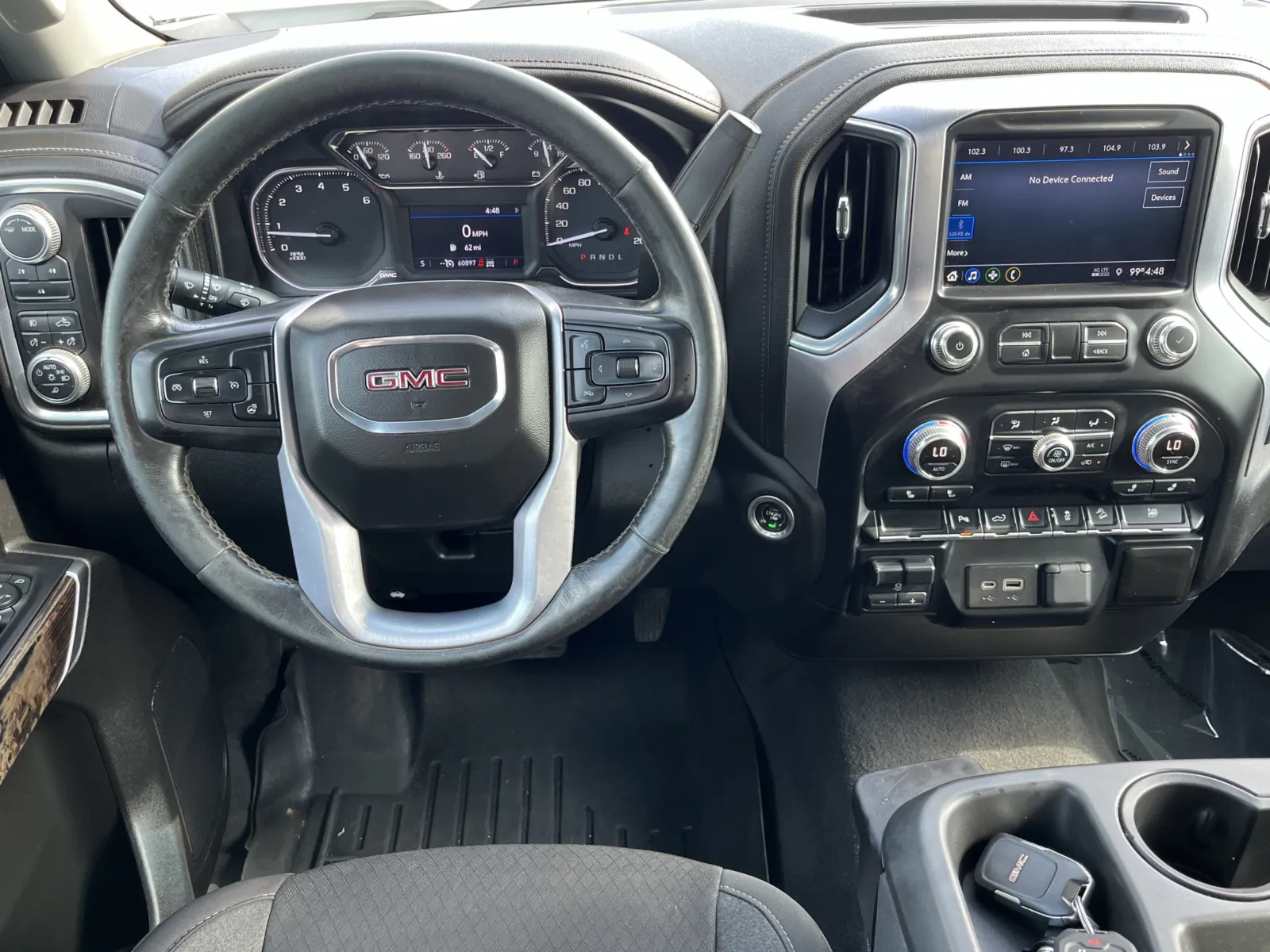 GMC Sierra photo 13
