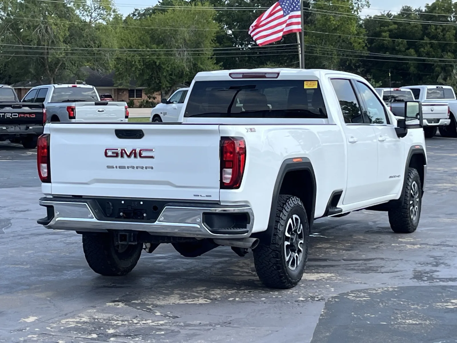 GMC Sierra photo 7
