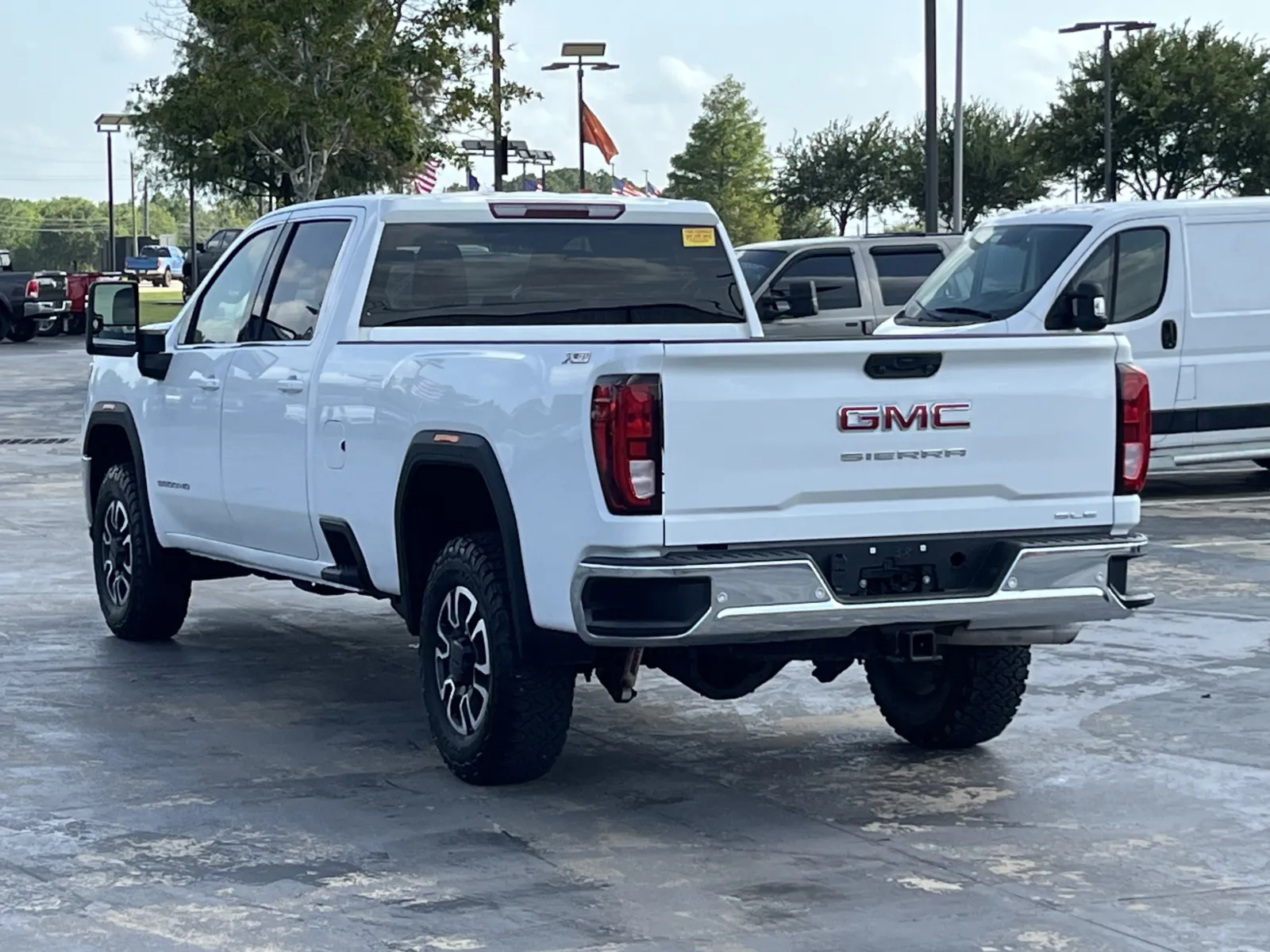 GMC Sierra photo 8