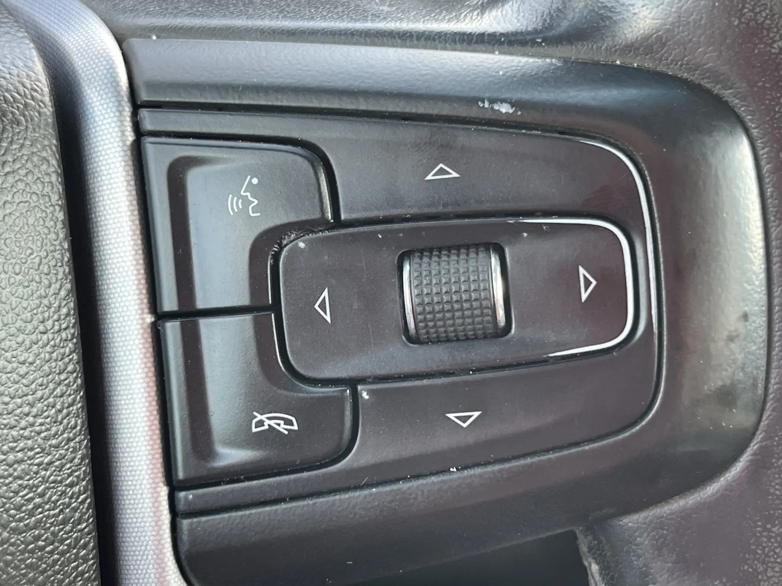 GMC Sierra photo 16