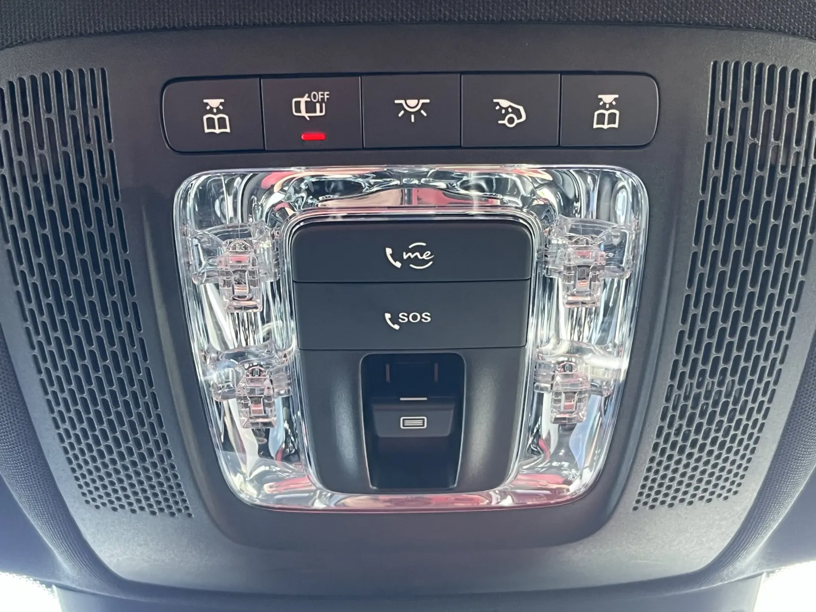 Mercedes-Benz GLB photo 22