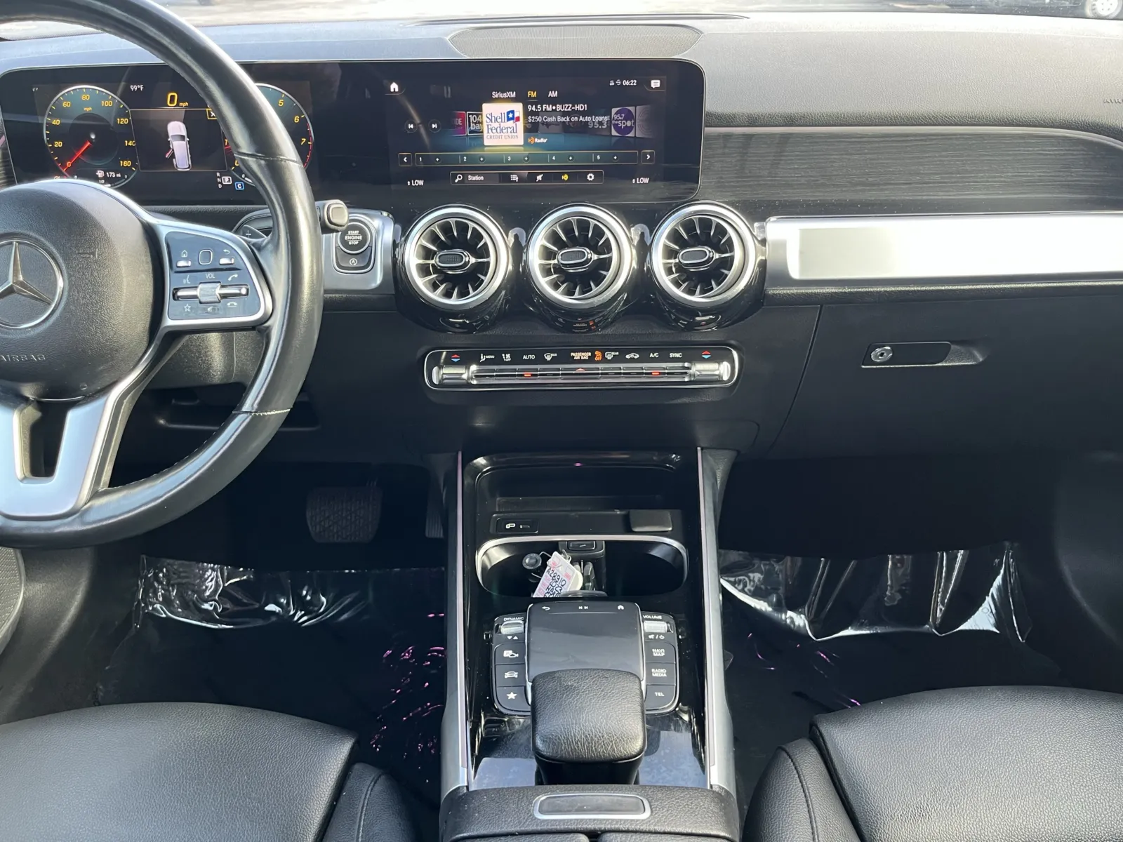 Mercedes-Benz GLB photo 23