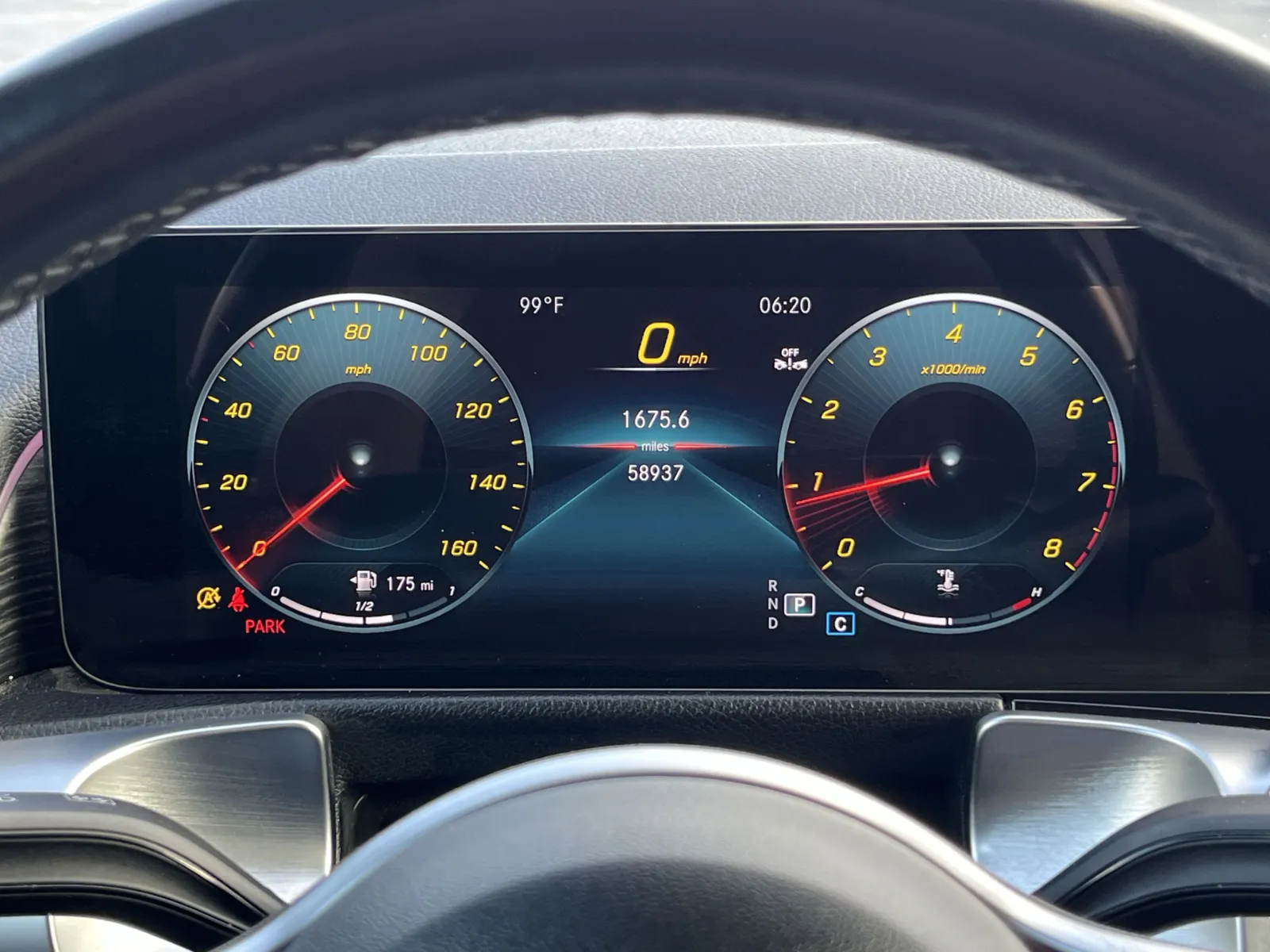 Mercedes-Benz GLB photo 19