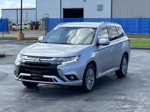 Photos of 2022 Mitsubishi Outlander PHEV SEL for sale in Alvin, TX at Auto Boutique Texas