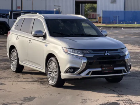 Photos of 2022 Mitsubishi Outlander PHEV SEL for sale in Alvin, TX at Auto Boutique Texas