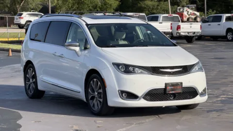 White 2017 CHRYSLER PACIFICA L Limited for sale in Alvin, TX