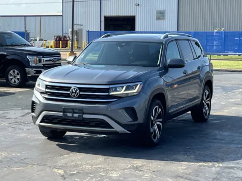 Photos of 2022 Volkswagen Atlas 2.0T SEL for sale in Alvin, TX at Auto Boutique Texas