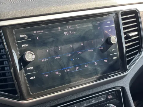 More photos of 2022 Volkswagen Atlas 2.0T SEL at Auto Boutique Texas, TX