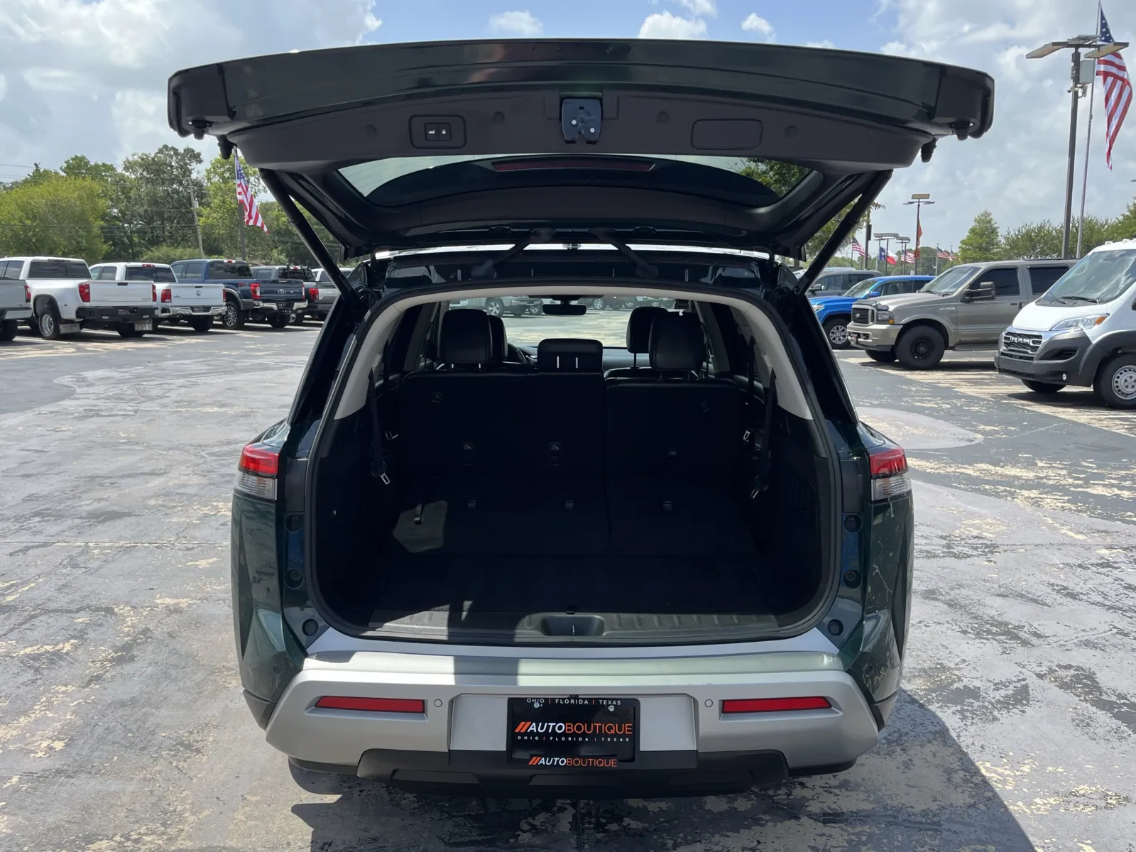 Nissan Pathfinder photo 10