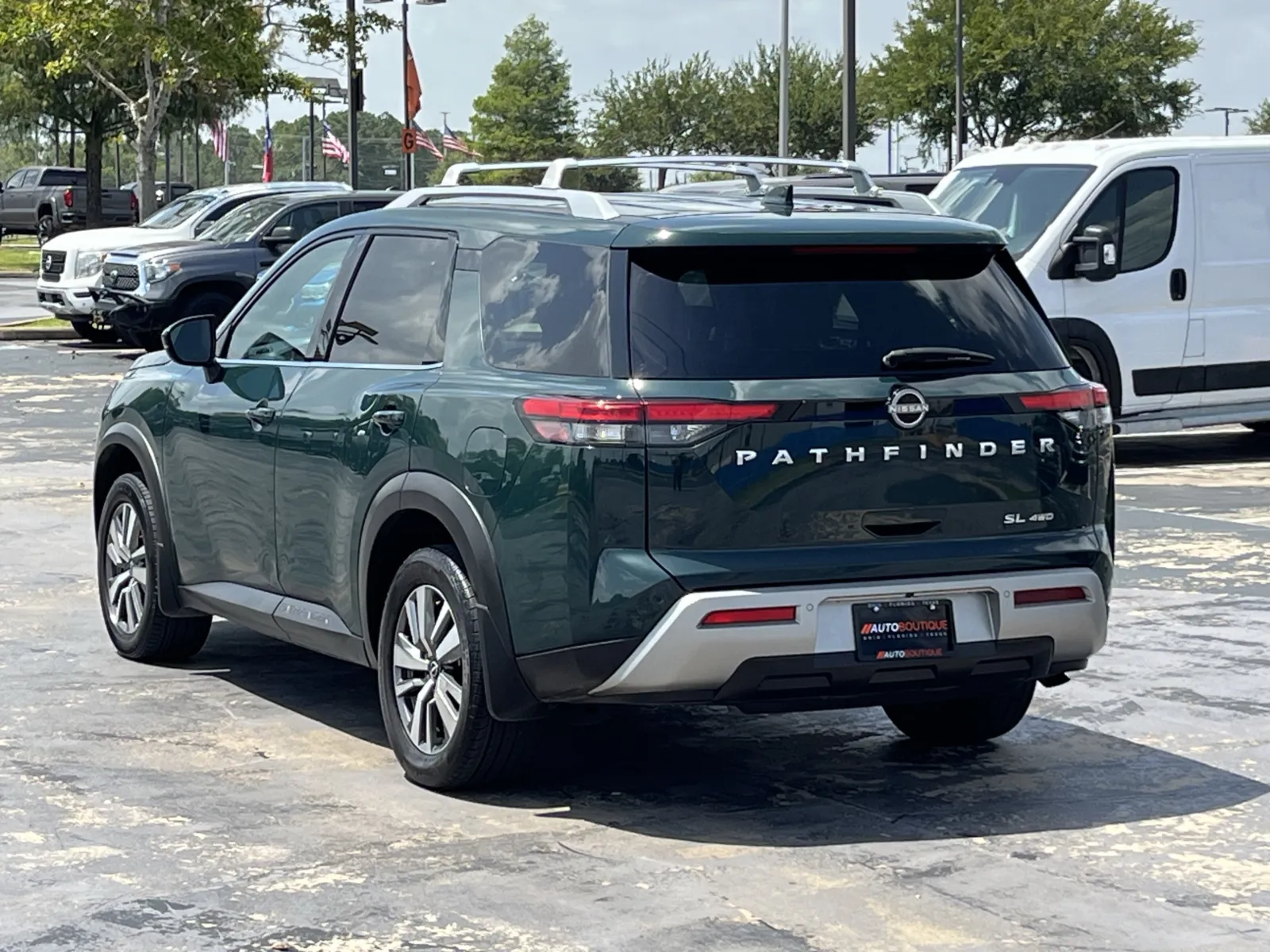 Nissan Pathfinder photo 7