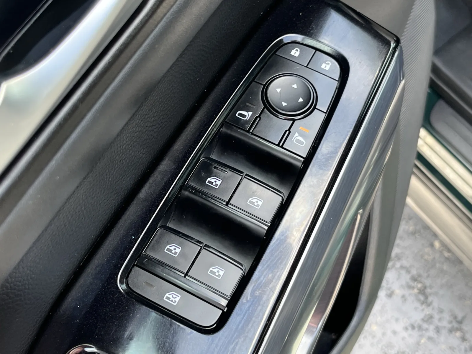 Nissan Pathfinder photo 26