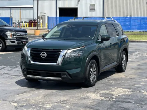 Photos of 2023 Nissan Pathfinder SL for sale in Alvin, TX at Auto Boutique Texas