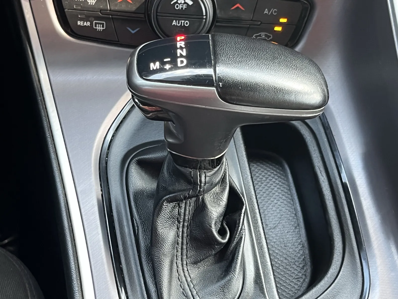 Dodge Challenger photo 19