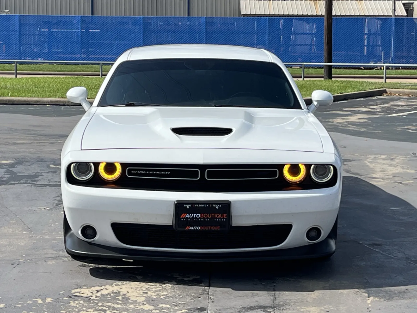 Dodge Challenger photo 4