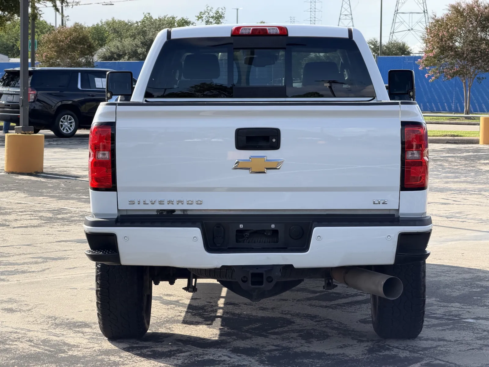 Chevrolet Silverado photo 14