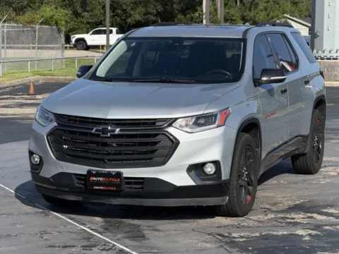 Another view of 2019 Chevrolet Traverse Premier for sale in Alvin, TX at Auto Boutique Texas