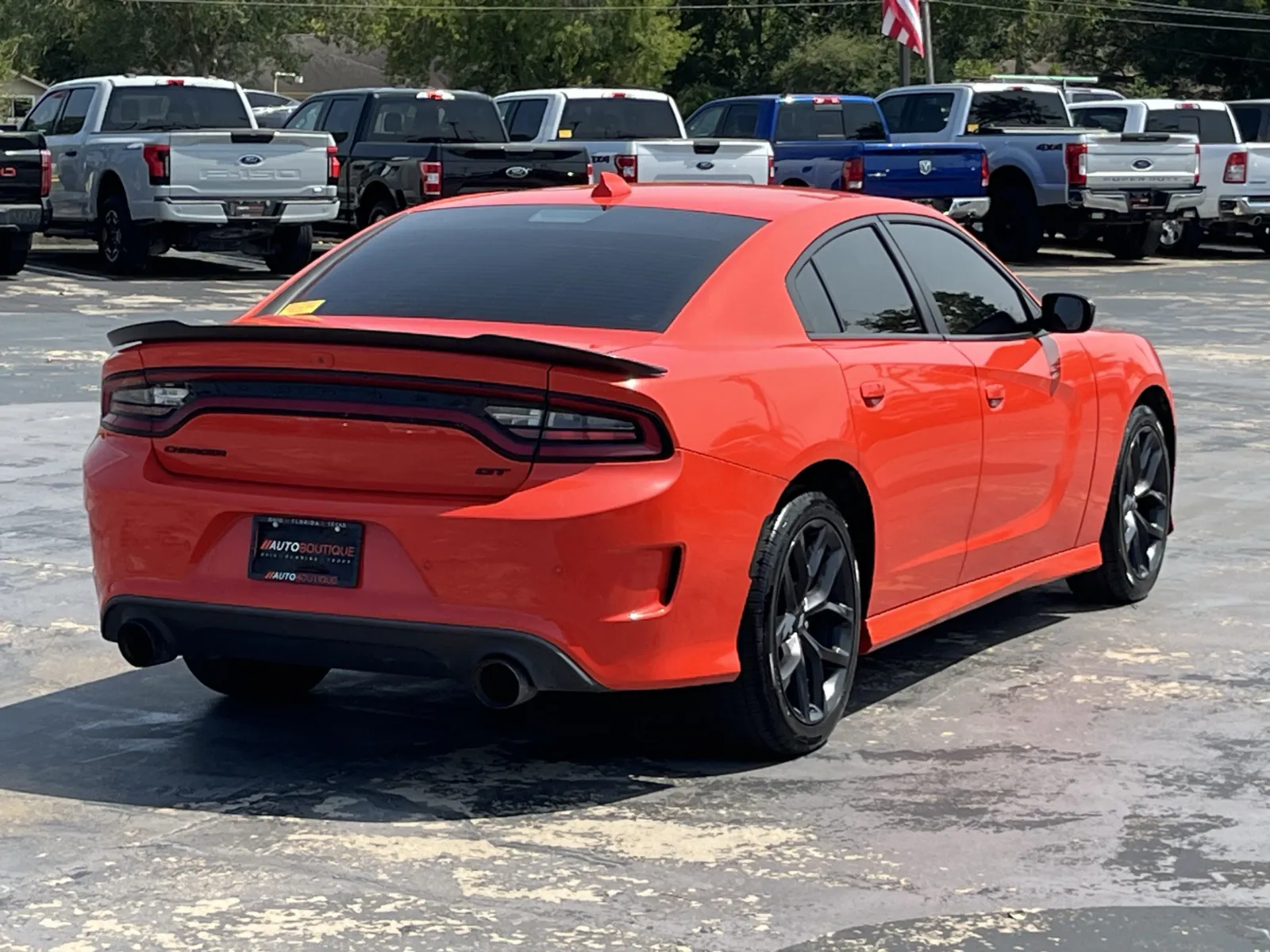 Dodge Charger photo 8