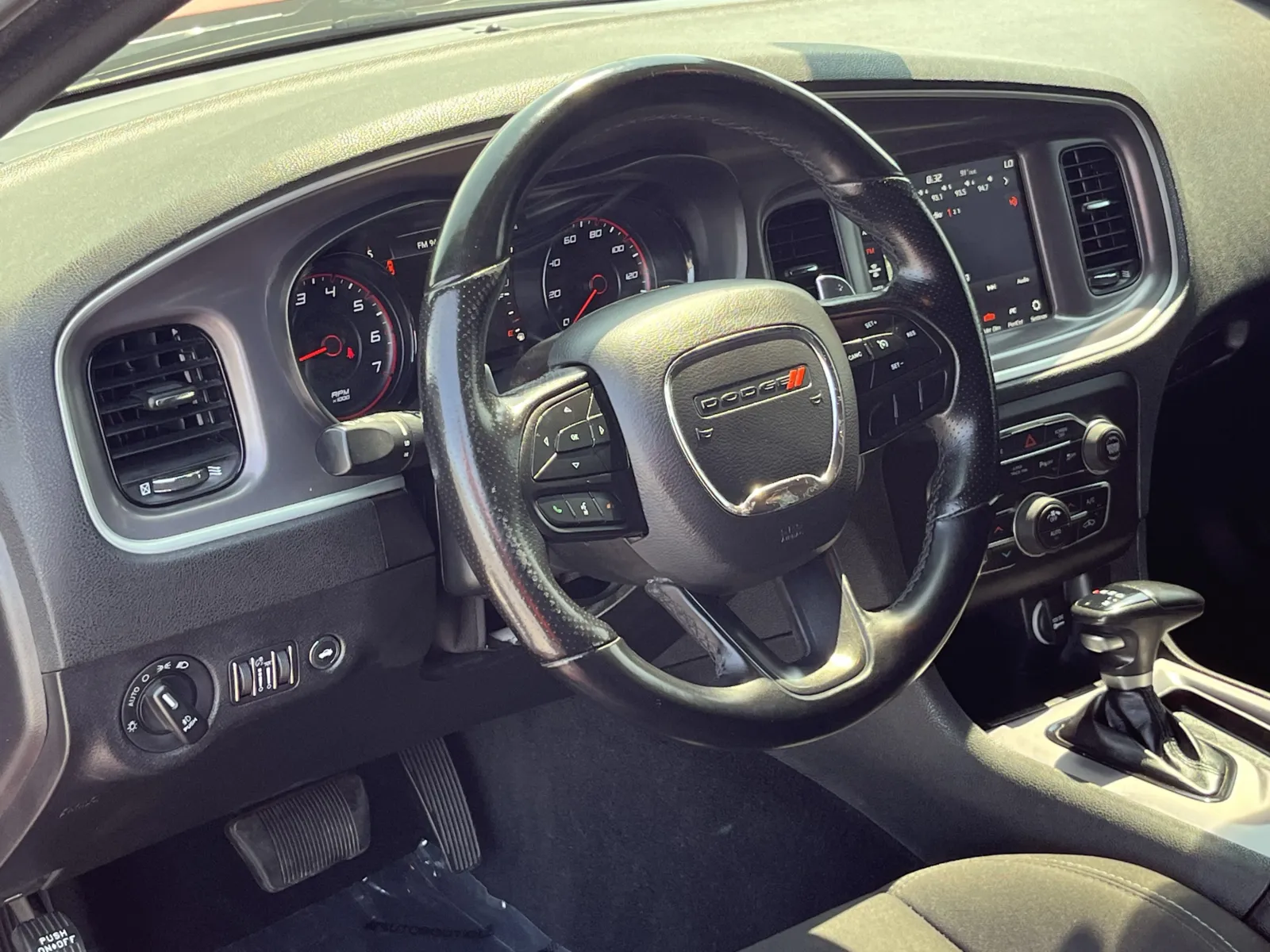 Dodge Charger photo 13