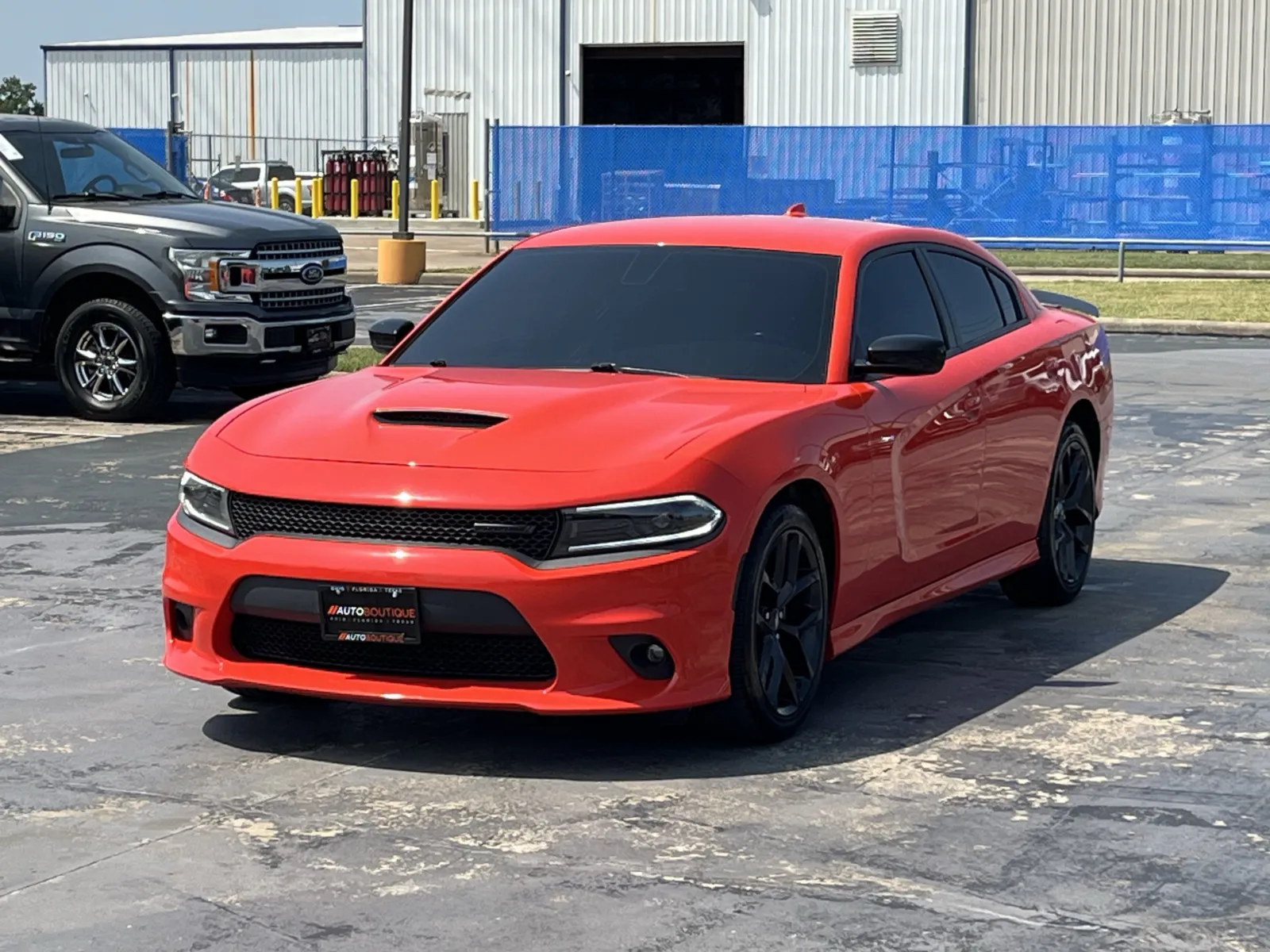Dodge Charger photo 2