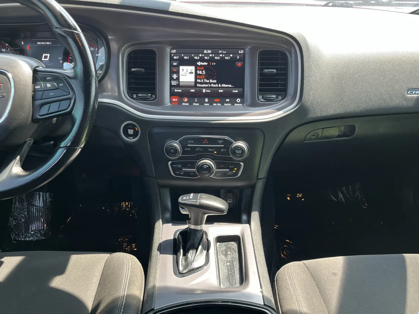 Dodge Charger photo 22