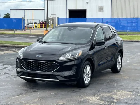 Photos of 2020 Ford Escape SE for sale in Alvin, TX at Auto Boutique Texas