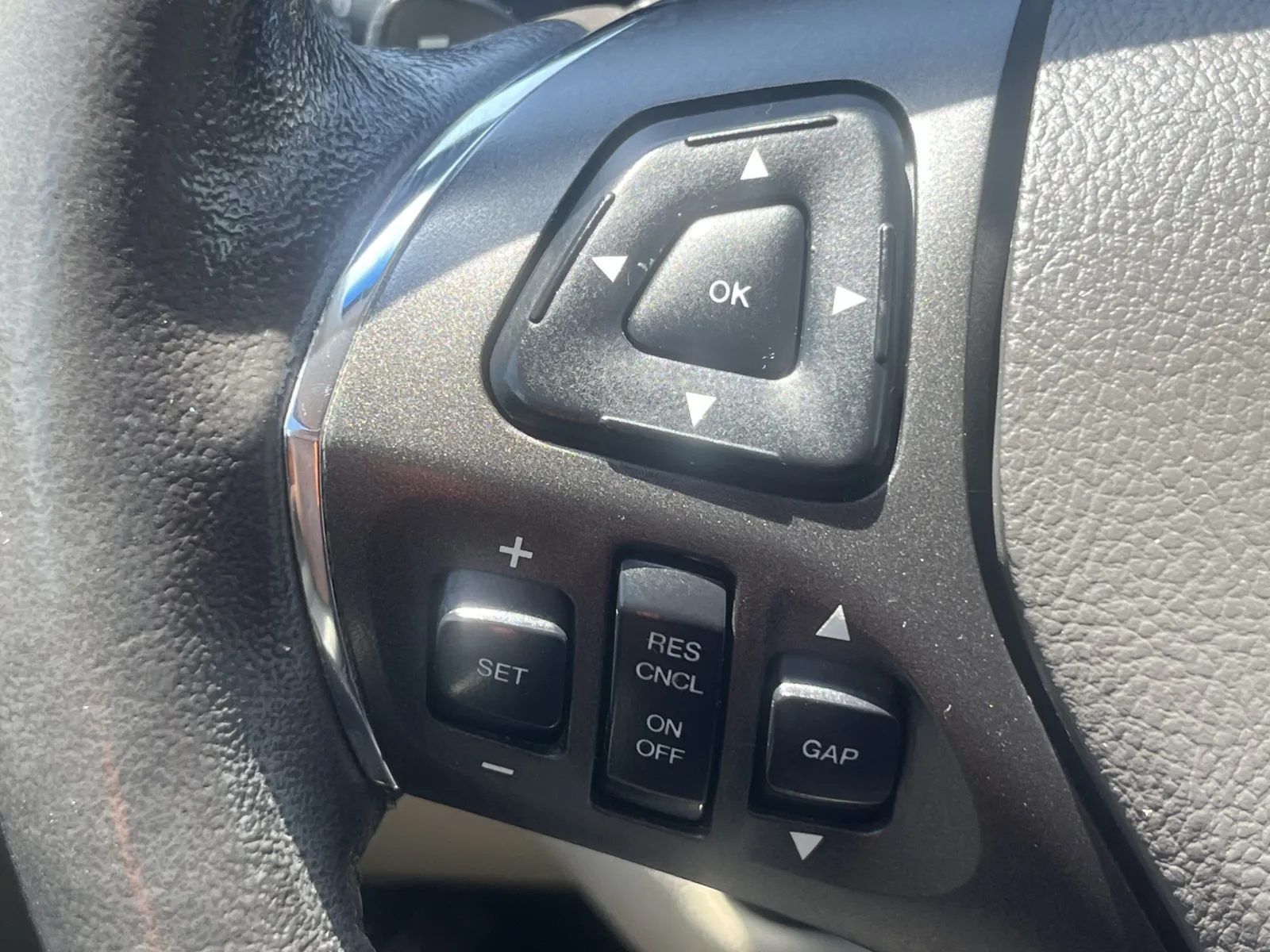 Lincoln MKT photo 19