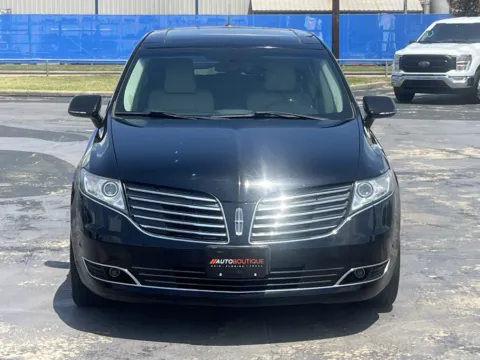 More photos of 2018 Lincoln MKT Reserve at Auto Boutique Texas, TX