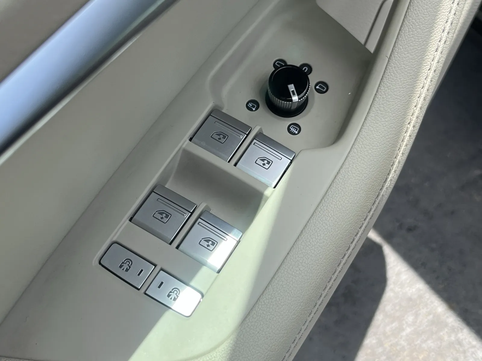Audi A6 photo 23