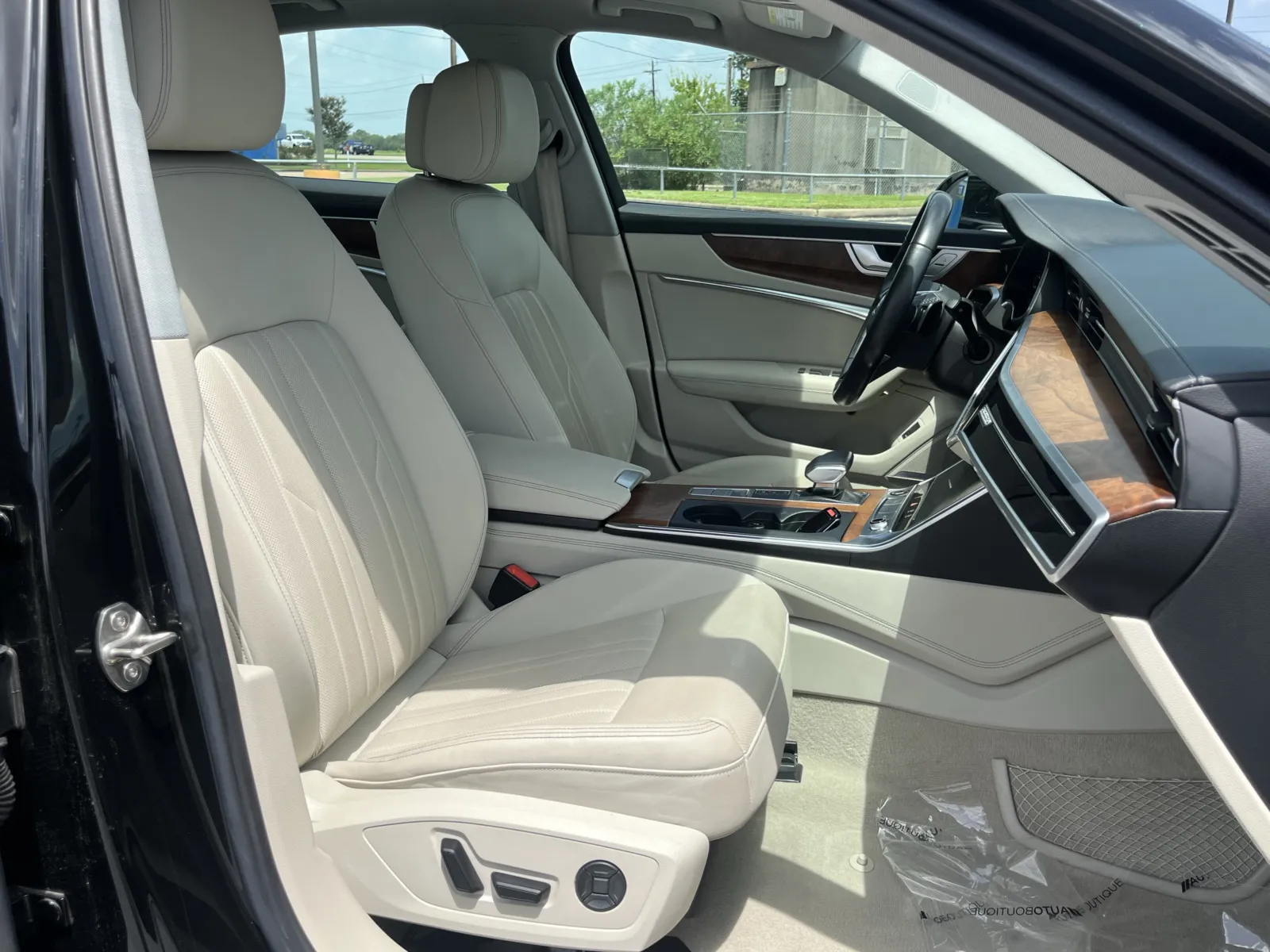 Audi A6 photo 27