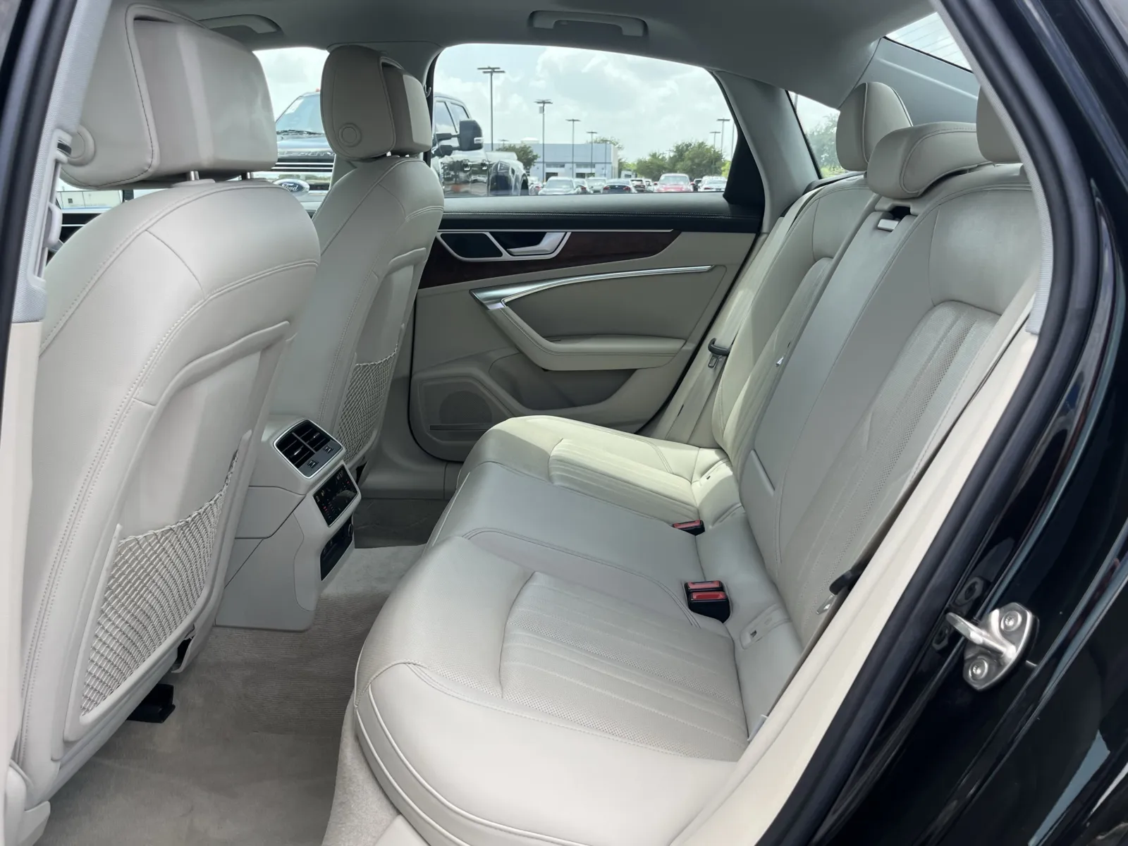 Audi A6 photo 28