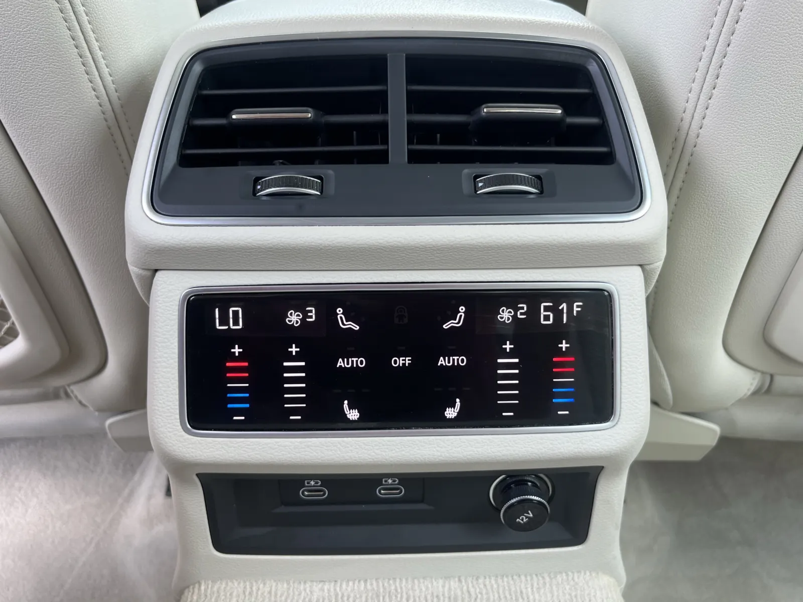 Audi A6 photo 25