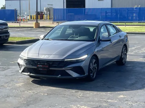 Photos of 2025 Hyundai Elantra SEL Convenience for sale in Alvin, TX at Auto Boutique Texas