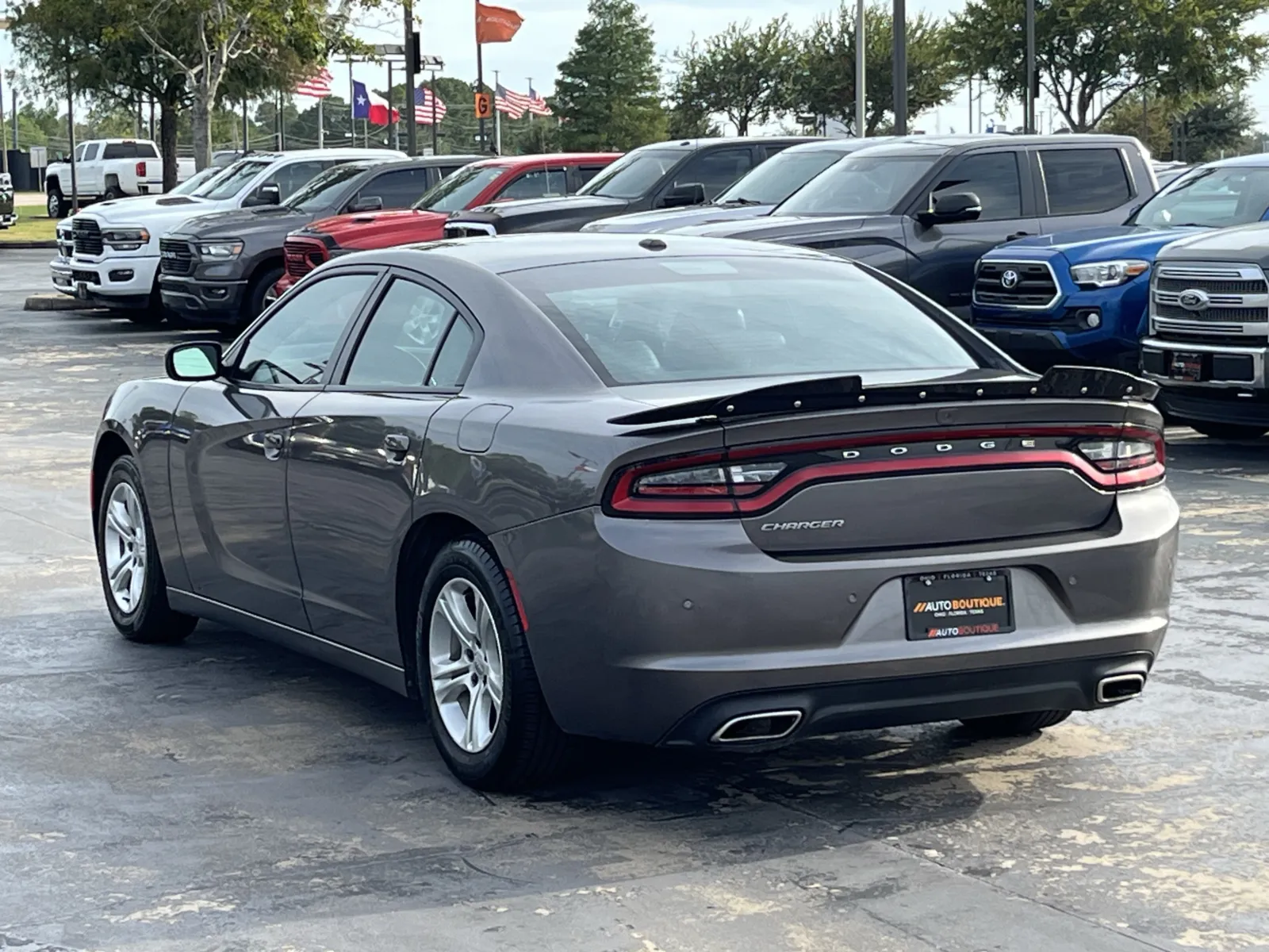 Dodge Charger photo 10