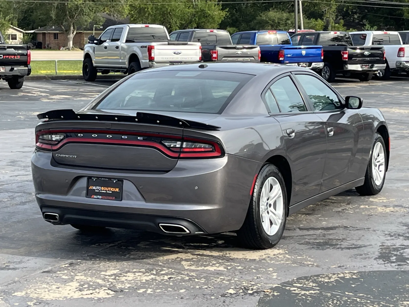 Dodge Charger photo 9