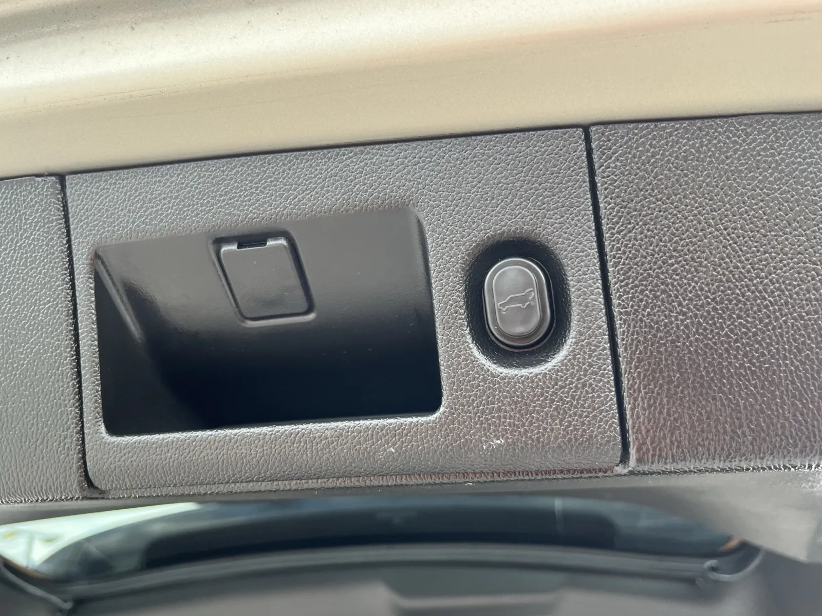 Chevrolet Tahoe photo 15