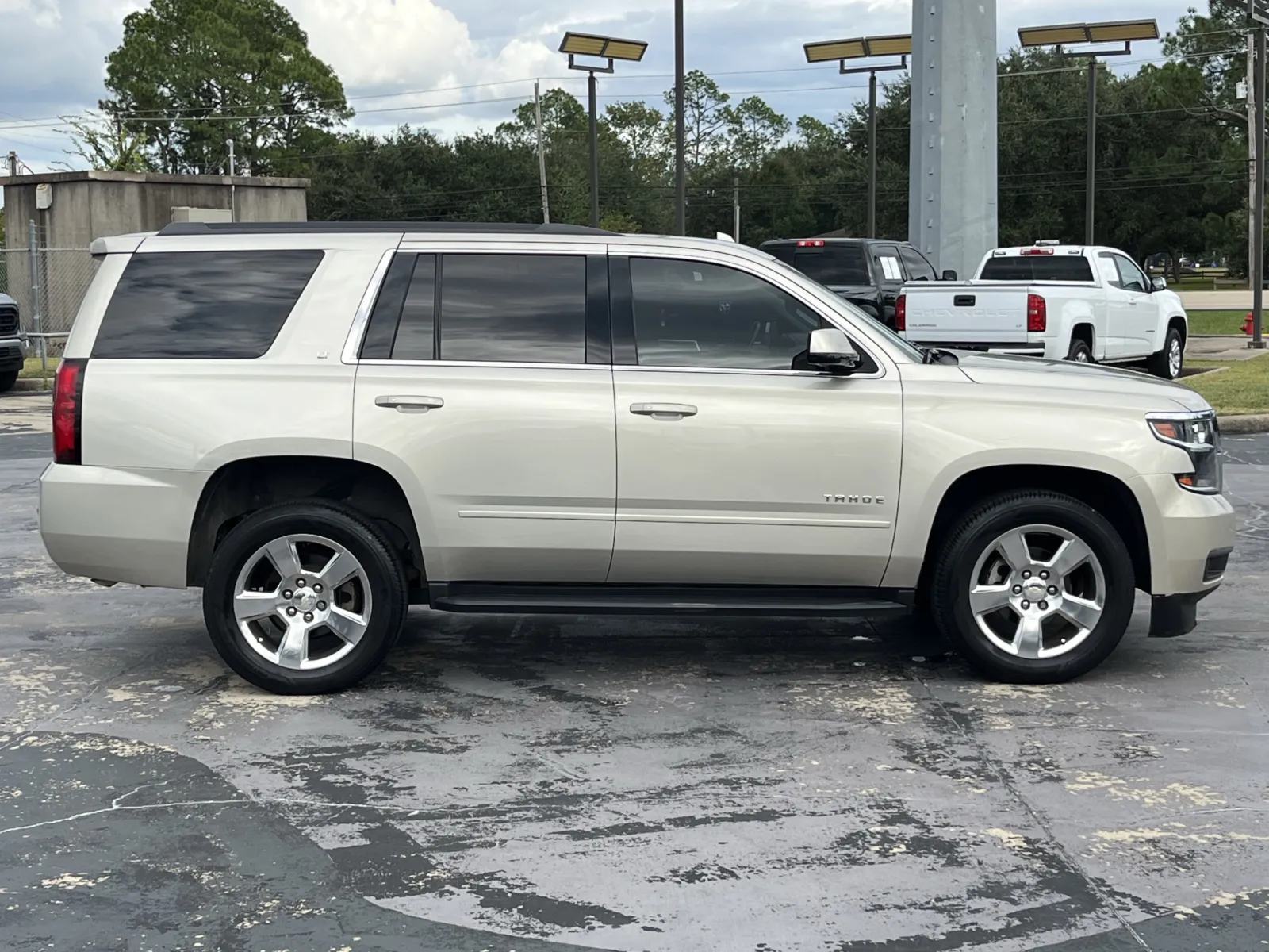 Chevrolet Tahoe photo 12