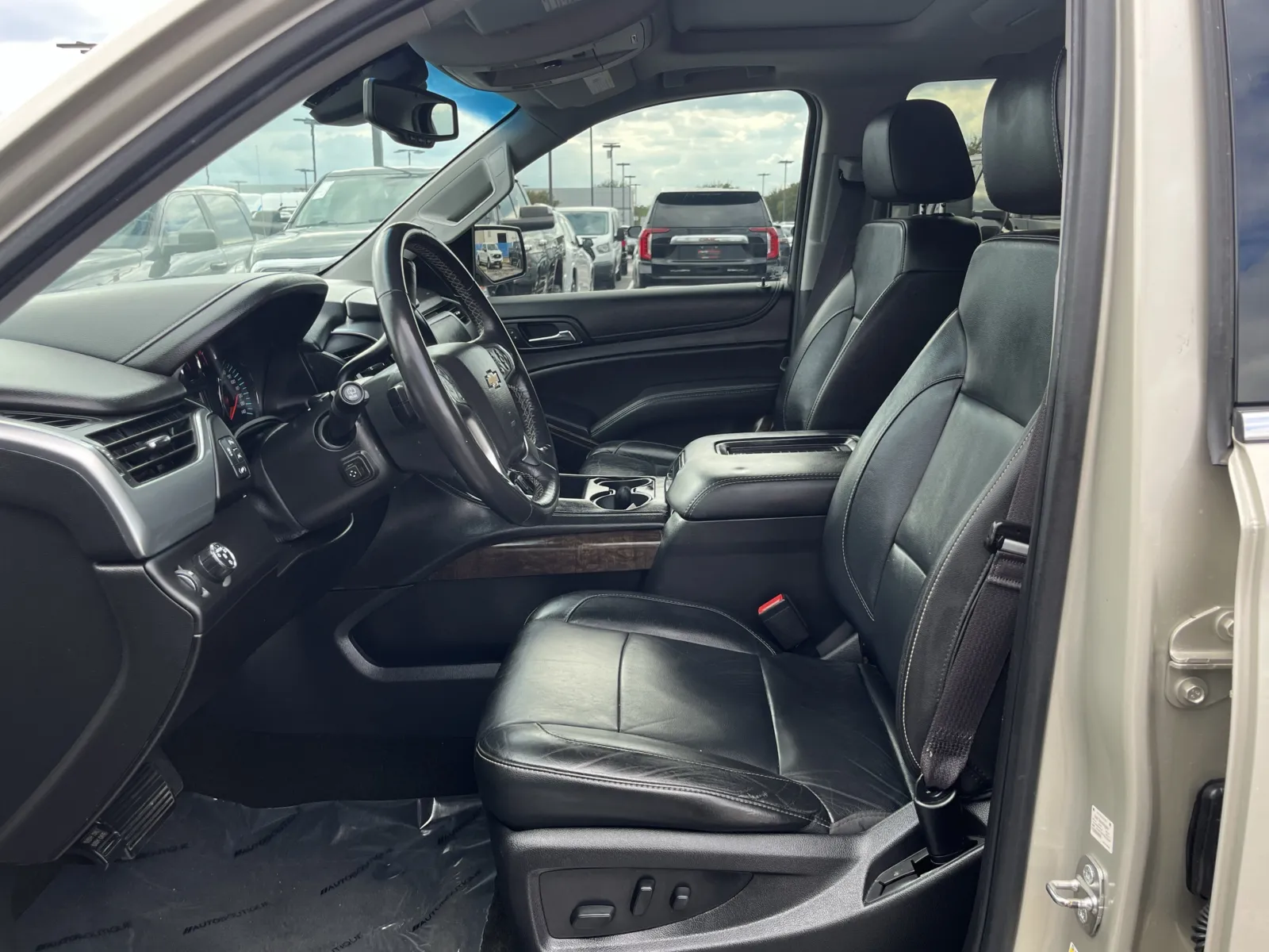 Chevrolet Tahoe photo 30