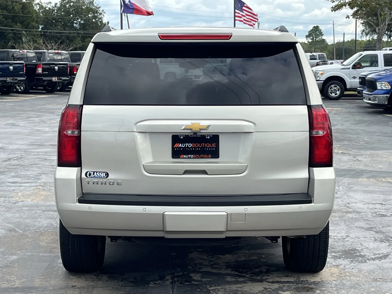 Chevrolet Tahoe photo 9