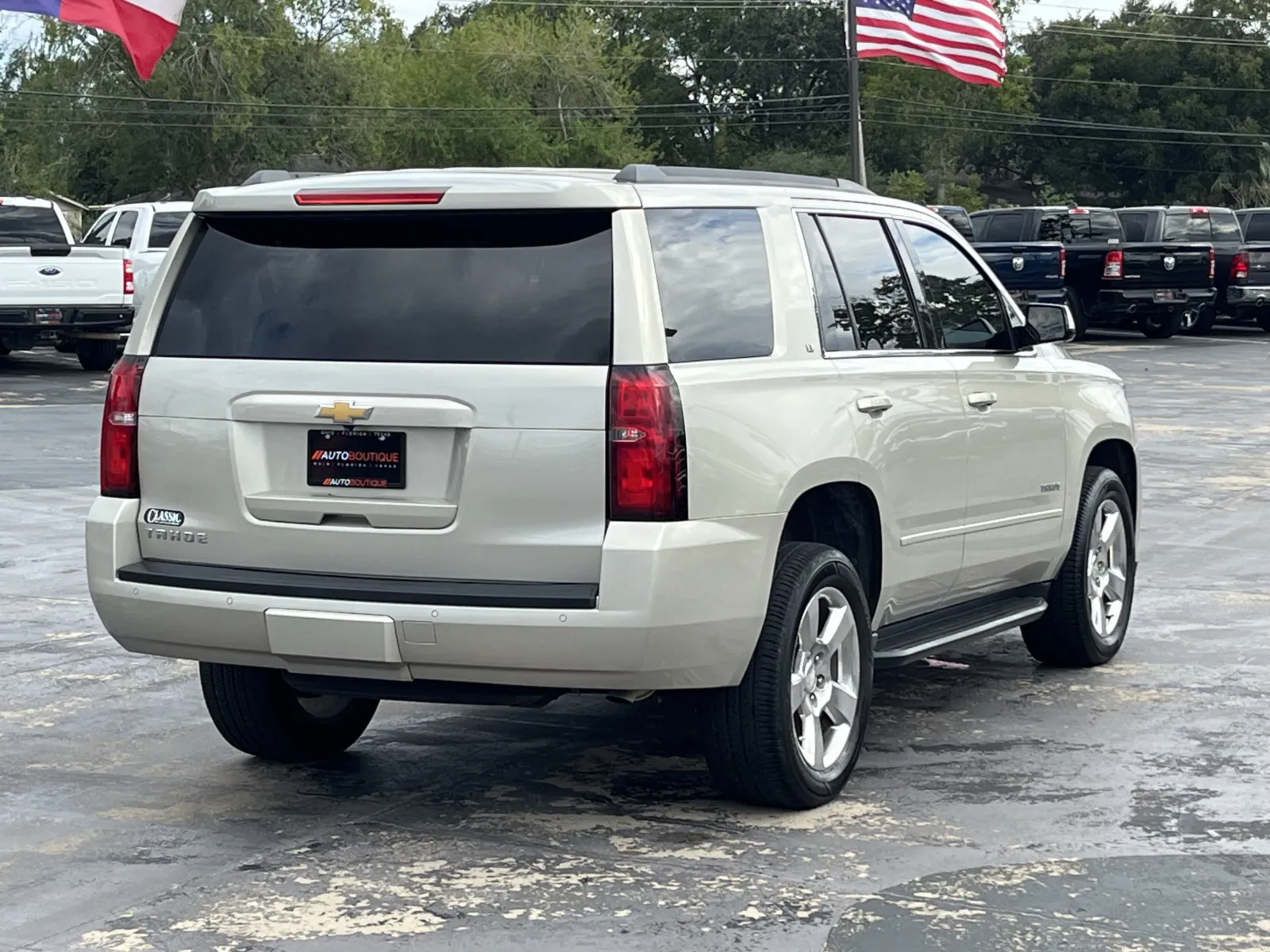 Chevrolet Tahoe photo 10