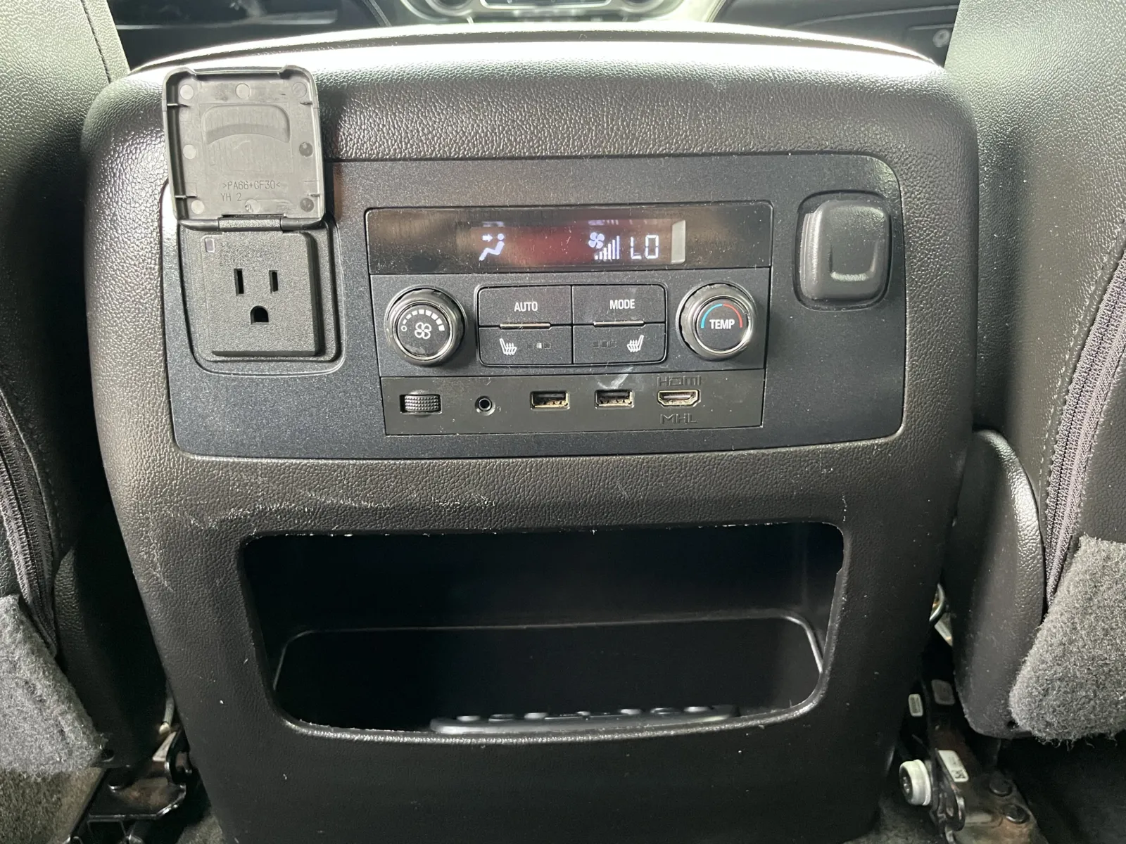 Chevrolet Tahoe photo 29