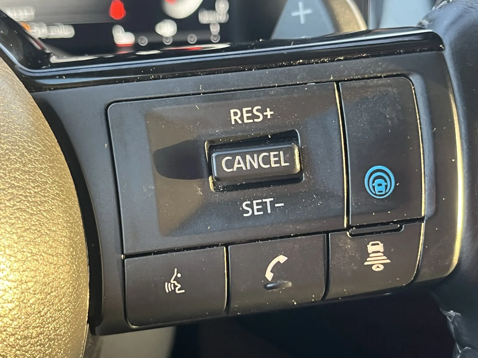 Nissan Pathfinder photo 15
