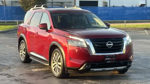 Photos of 2022 Nissan Pathfinder Platinum for sale in Alvin, TX at Auto Boutique Texas
